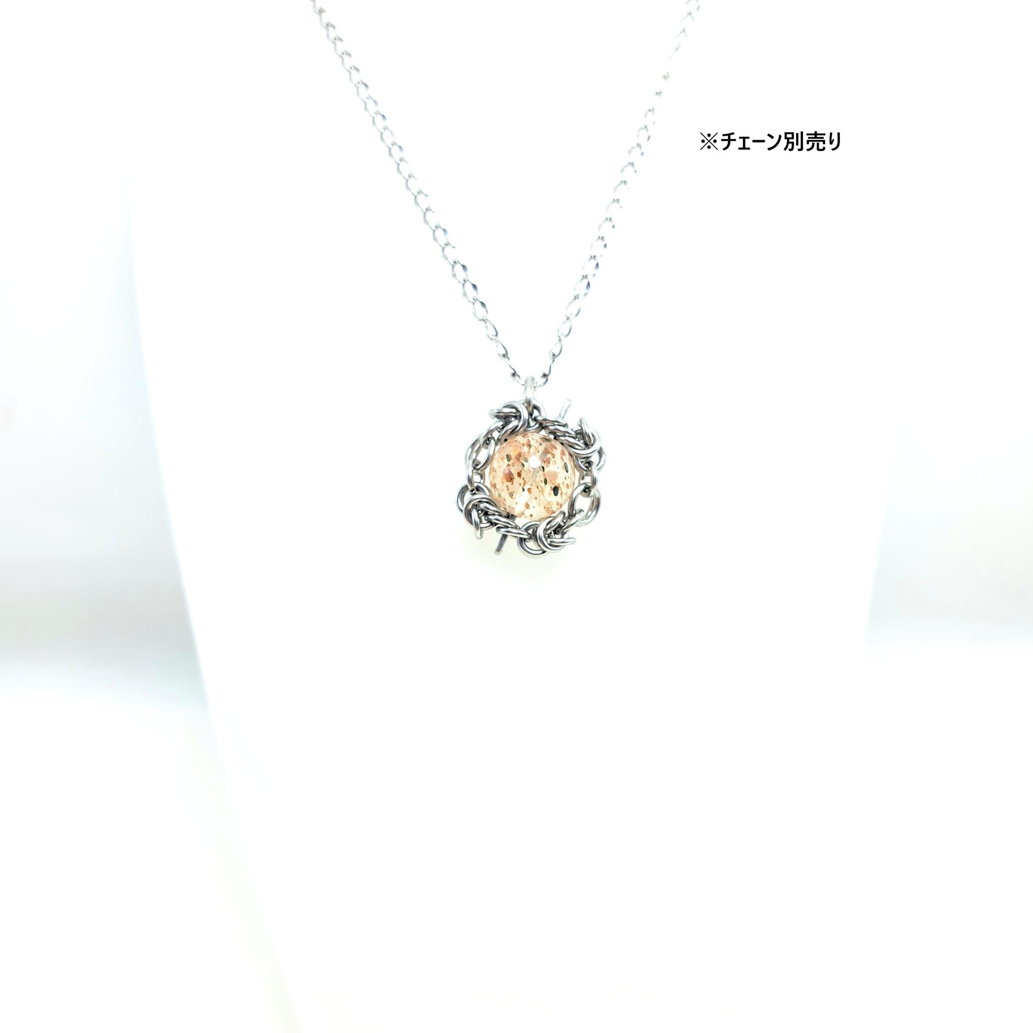 水晶の中の小さな鉱物世界! 　ガーネット オージャイト イン クォーツ  ペンダントトップ | 4枚目