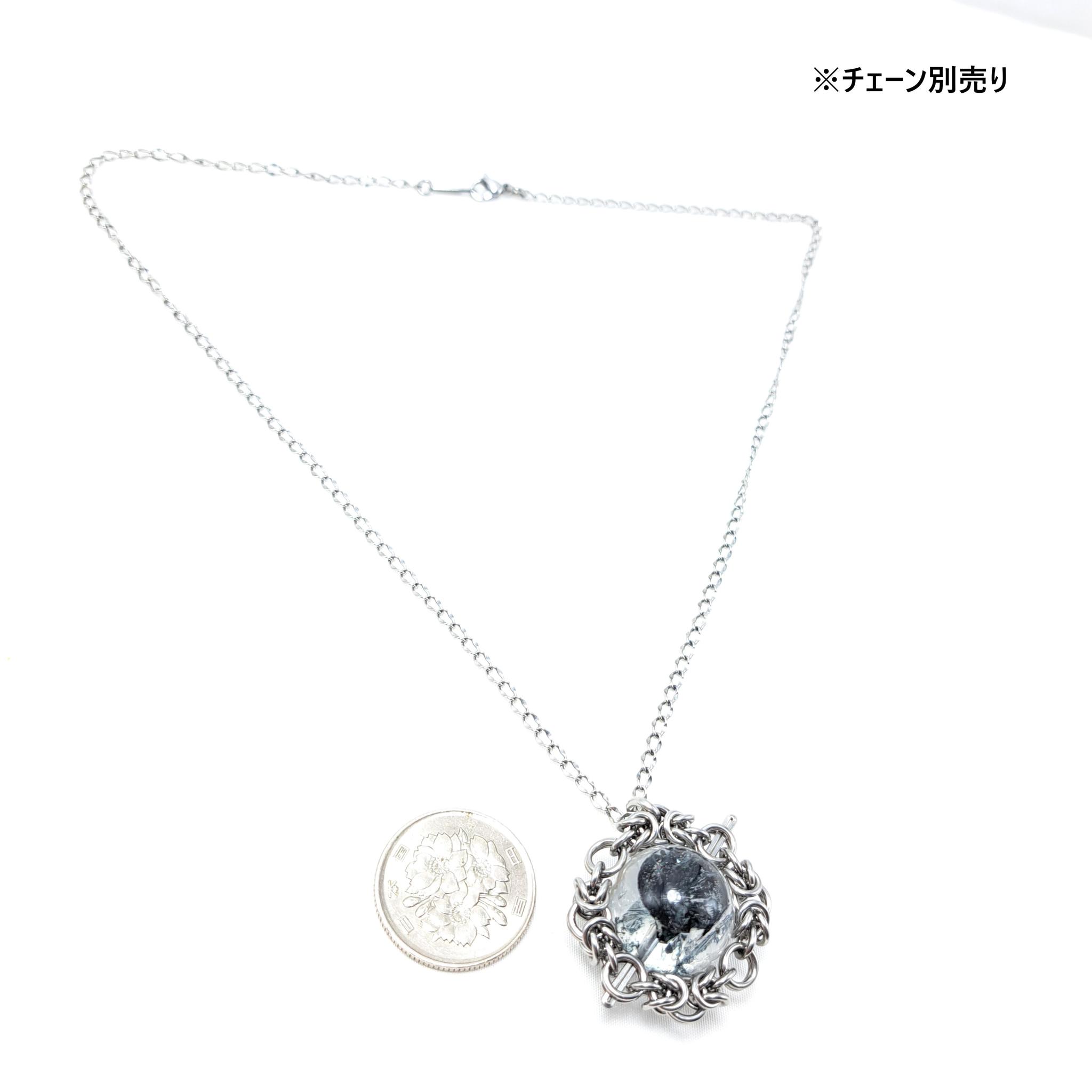 ±17㎜の巨珠！！　グラファイト 入り エレスチャルクォーツ (ヒマラヤ水晶) ペンダントトップ | 3枚目