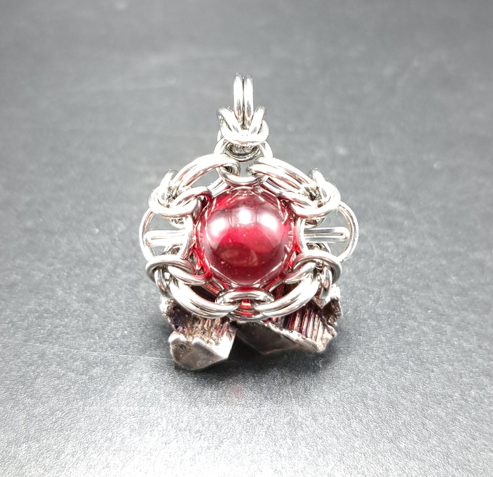 抜群の透明感!　ルビーレッドアンバー (バルト海産)　ペンダントトップ