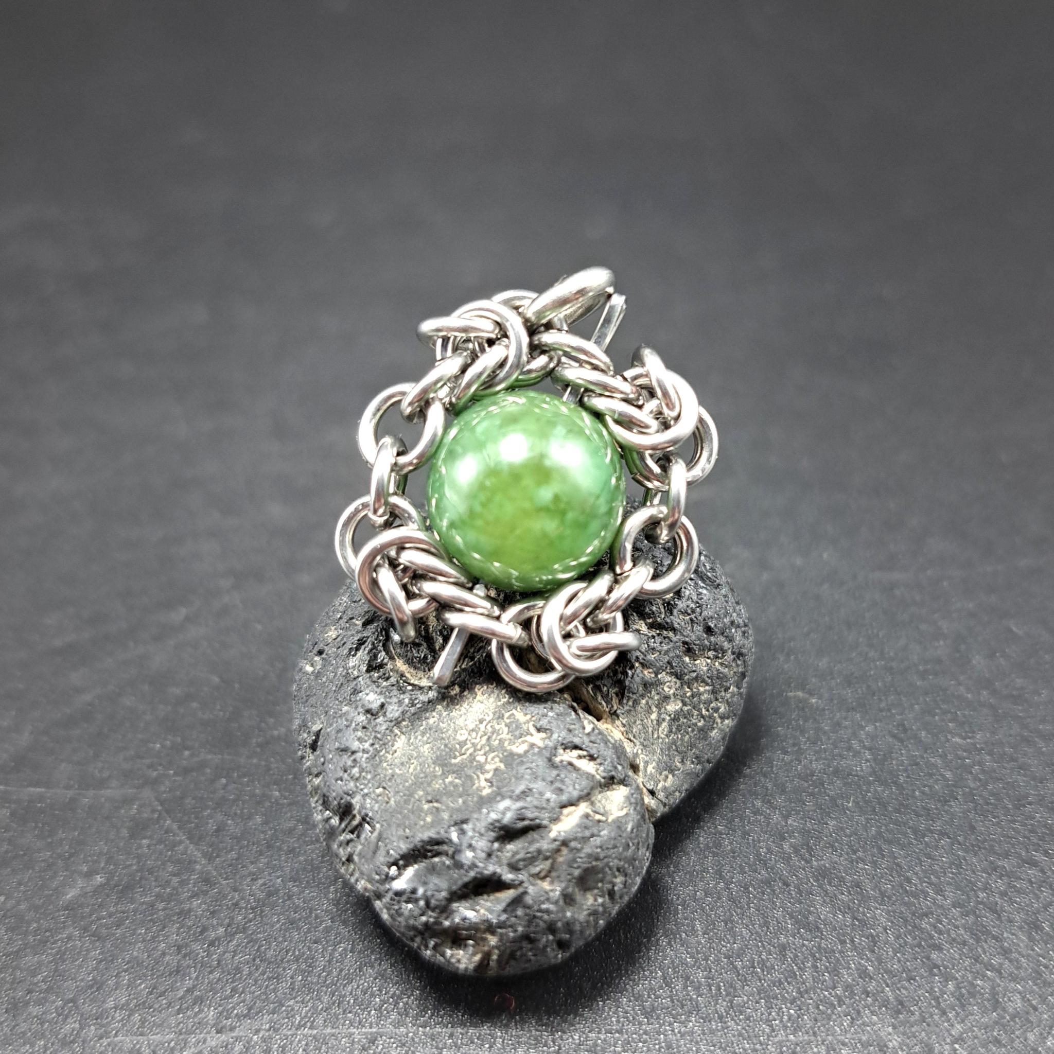 新緑の様な美しさ!アイドクレース ( べスビアナイト ) ペンダントトップ