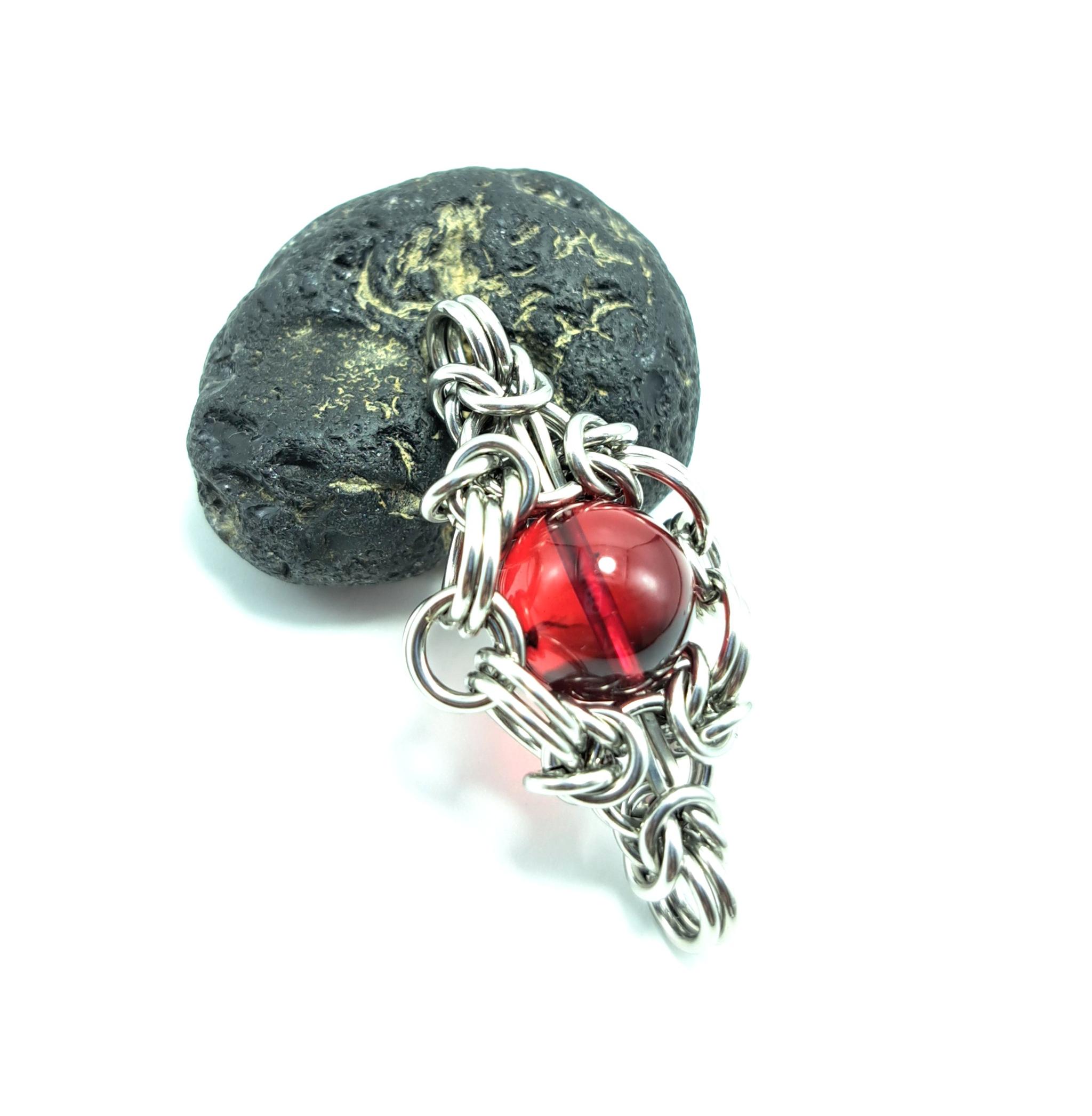 抜群の透明感!　ルビーレッドアンバー (バルト海産)　ペンダントトップ