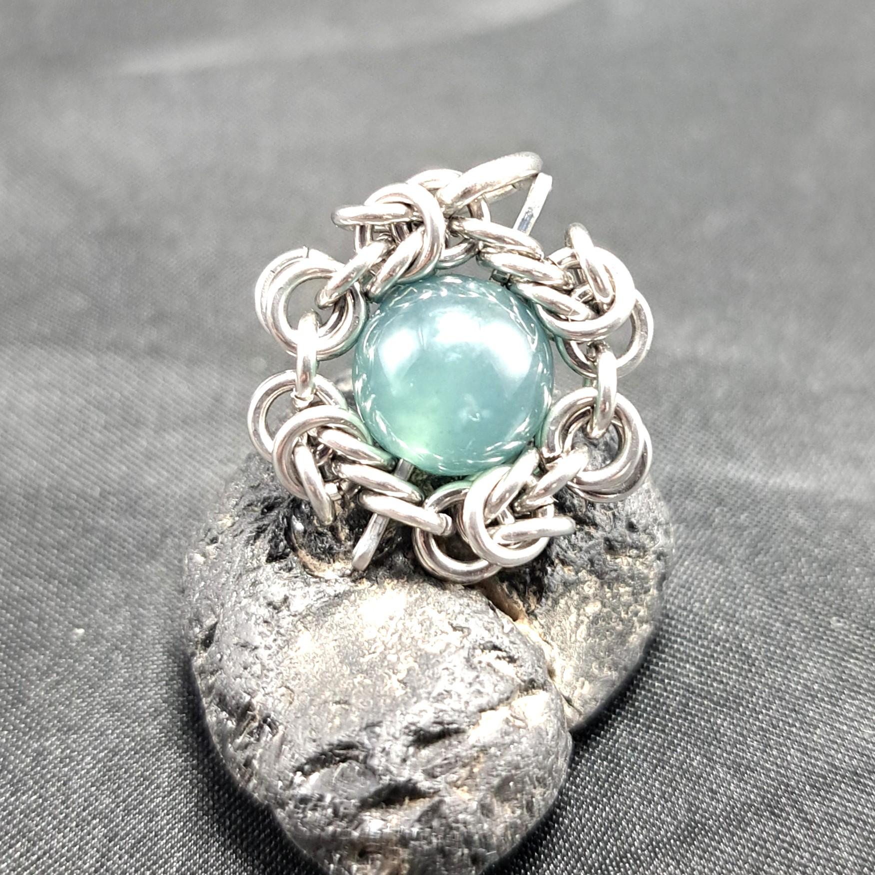 発色抜群! 透過性有　グアテマラ産 青 翡翠 (グアテマラ翡翠)　ペンダントトップ