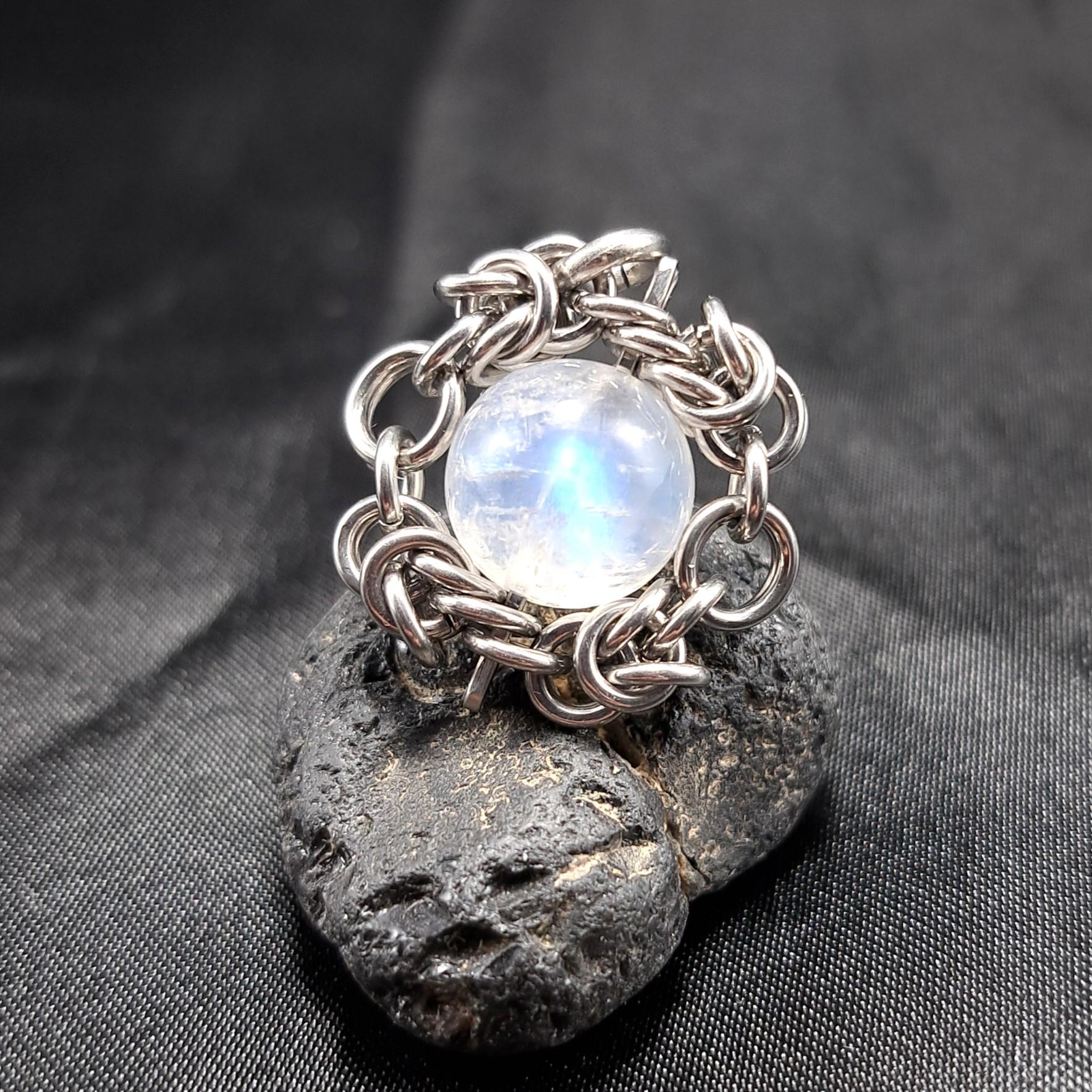 凛とした輝き! ホワイトラブラドライト ( ブルームーンストーン ) ペンダントトップ