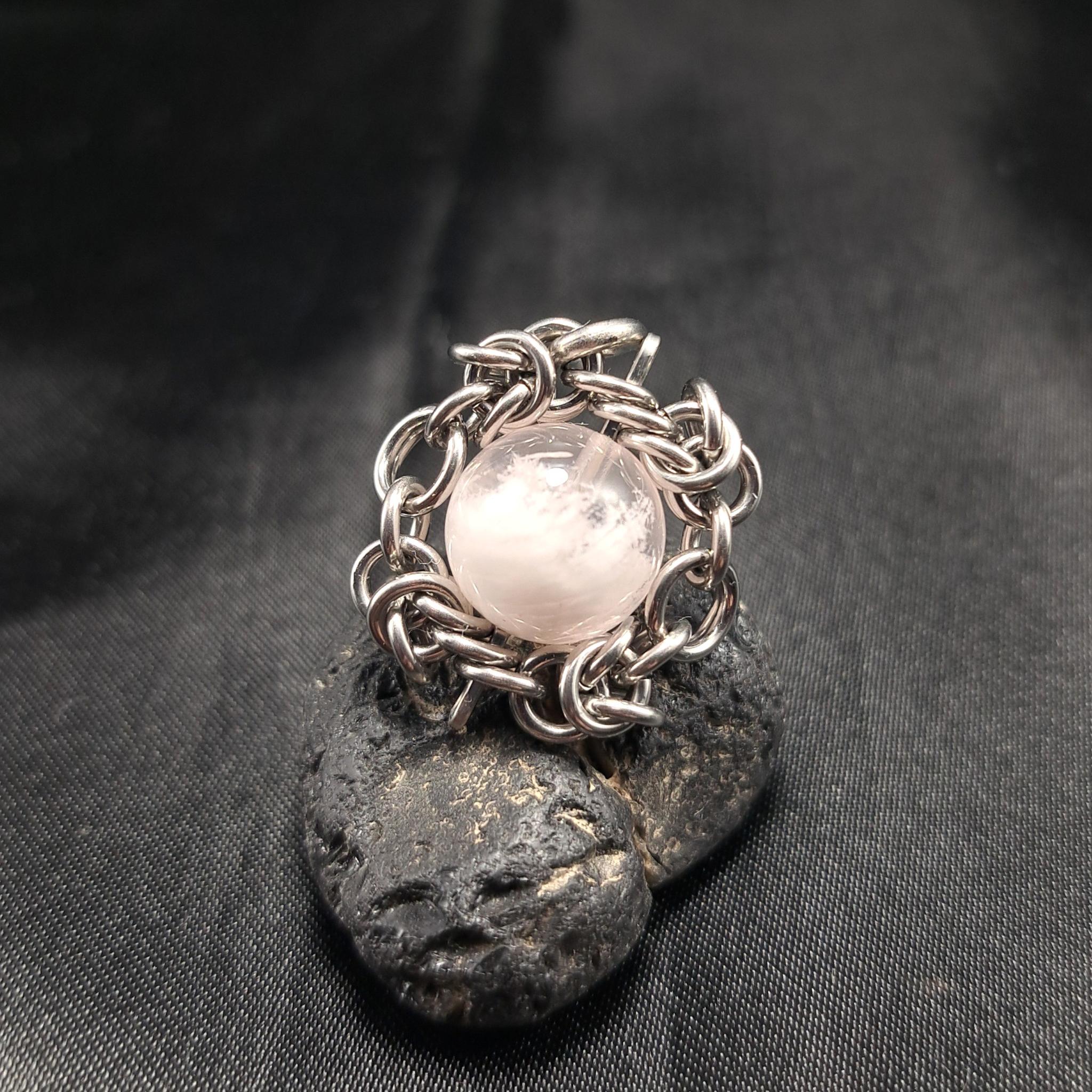 まるで雪景色!　セリサイトインクォーツ