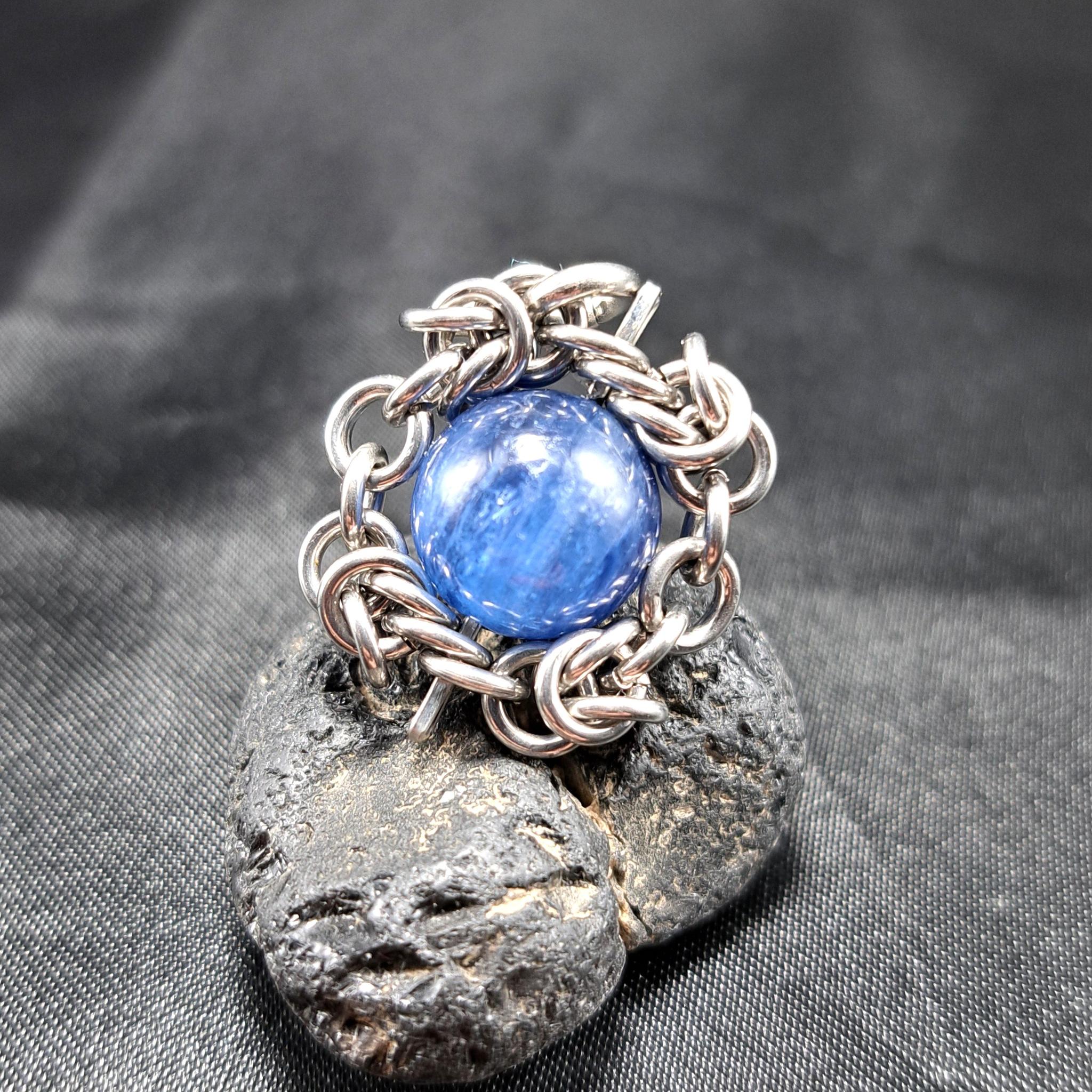 色鮮やか！　カイヤナイト　ペンダントトップ