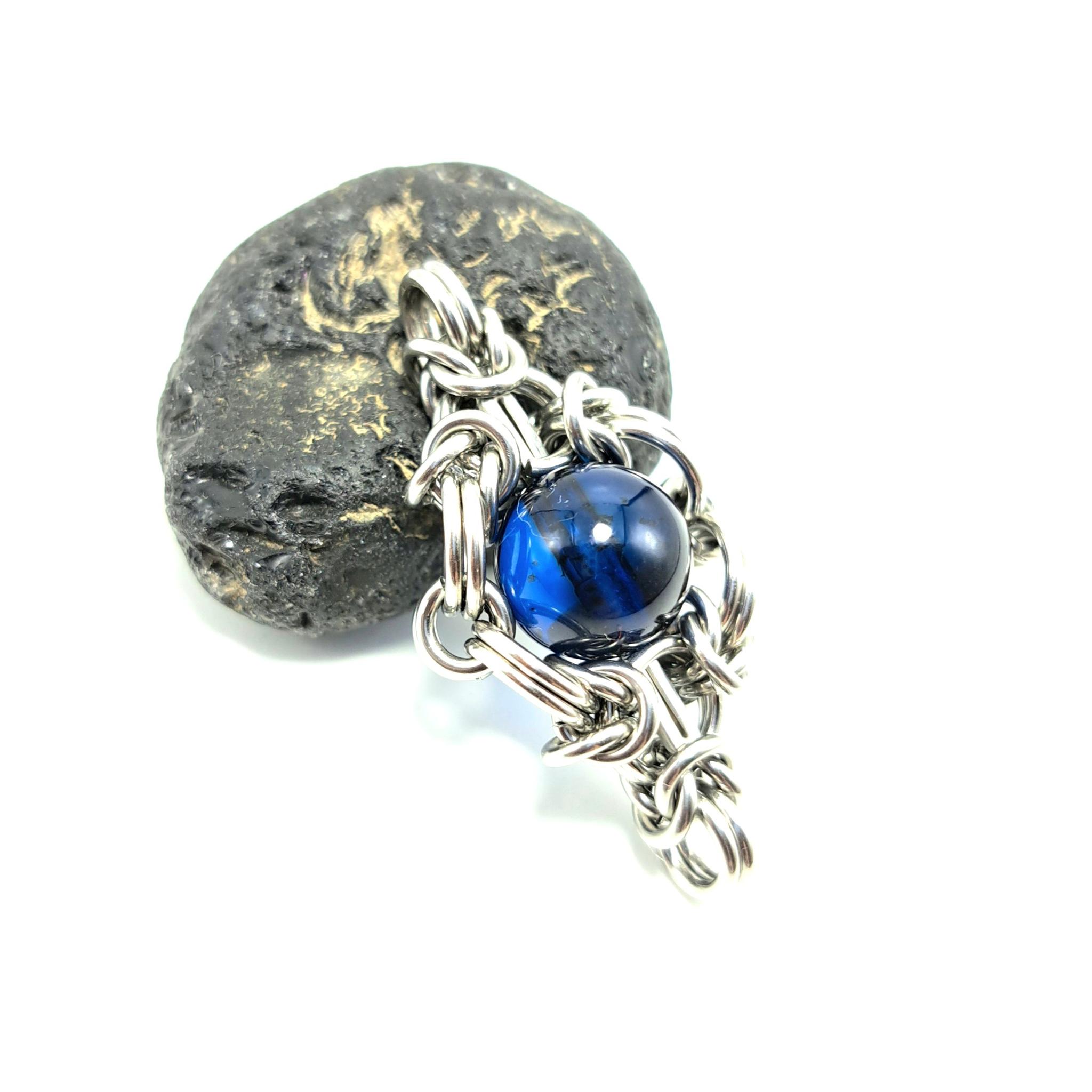 サファイアブルー アンバー ( 琥珀 ) ペンダントトップ1枚目の画像