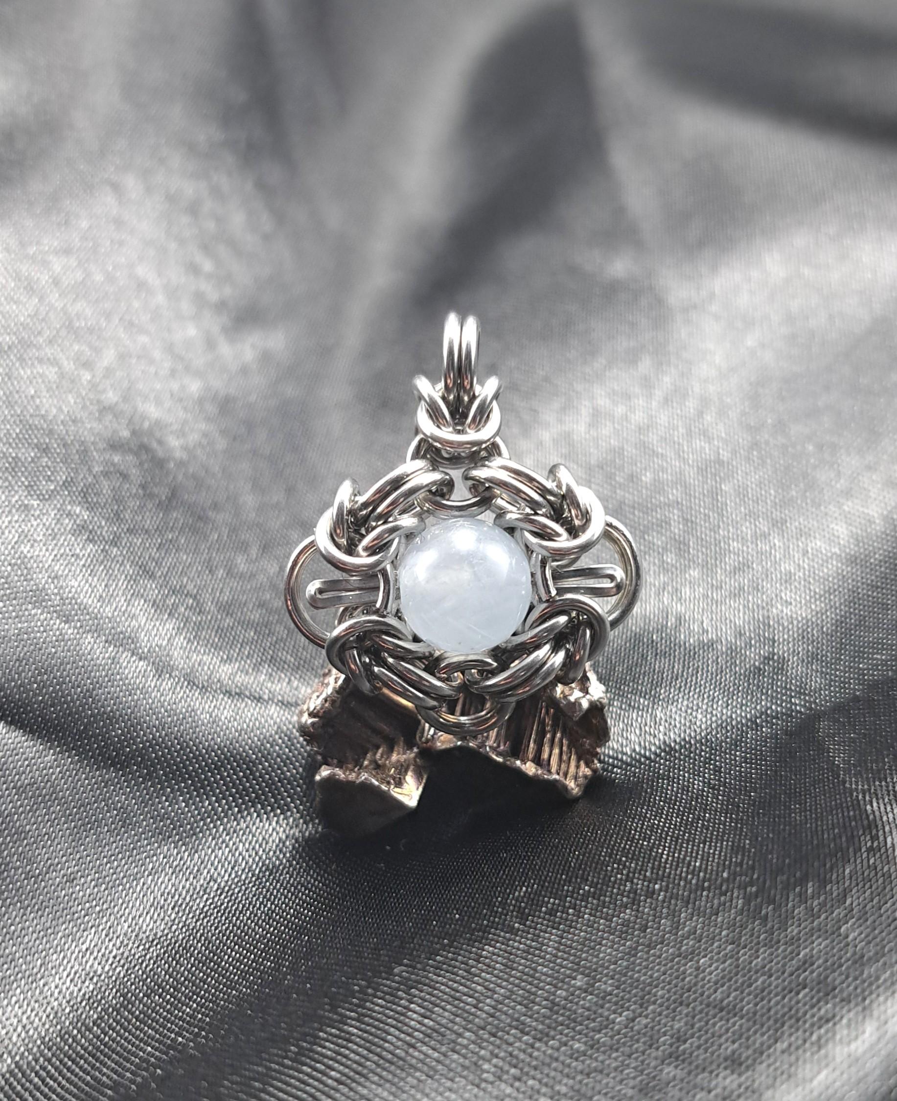 青天の空の様な色合い! セレスタイト ペンダントトップ1枚目の画像